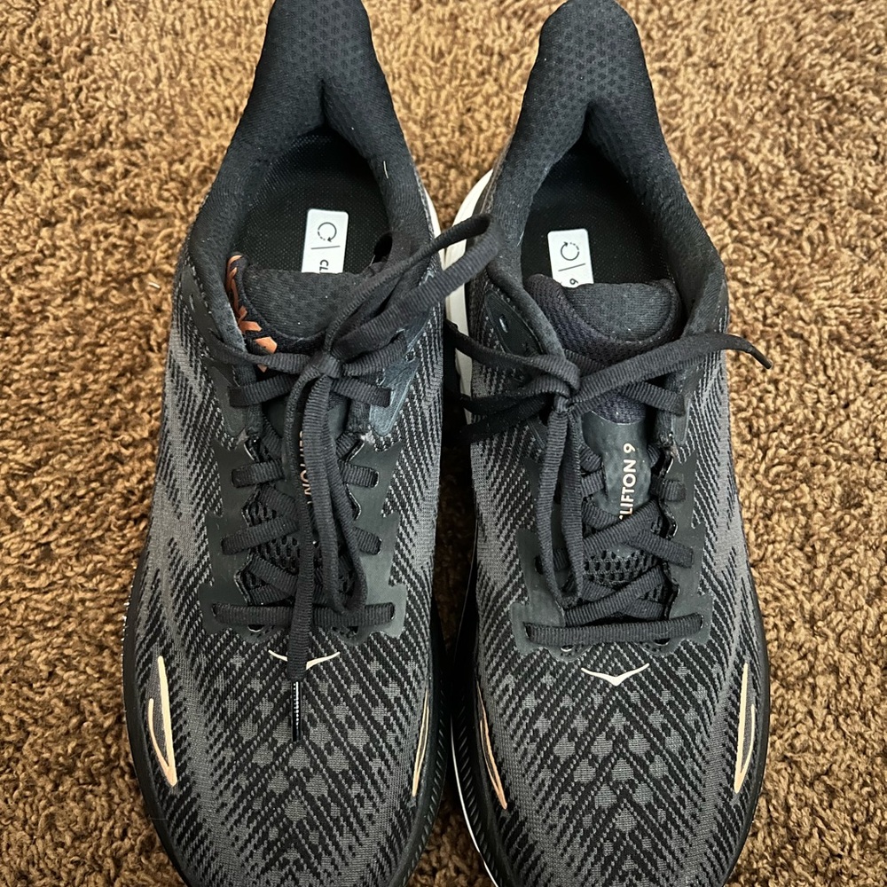 HOKA
Clifton 9 Running
Shoe (Women)
*****